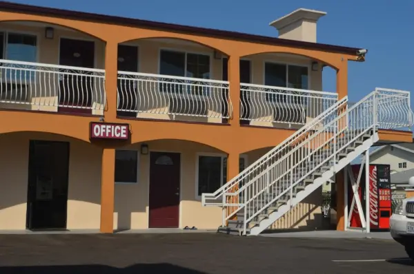 Galaxy Inn 4