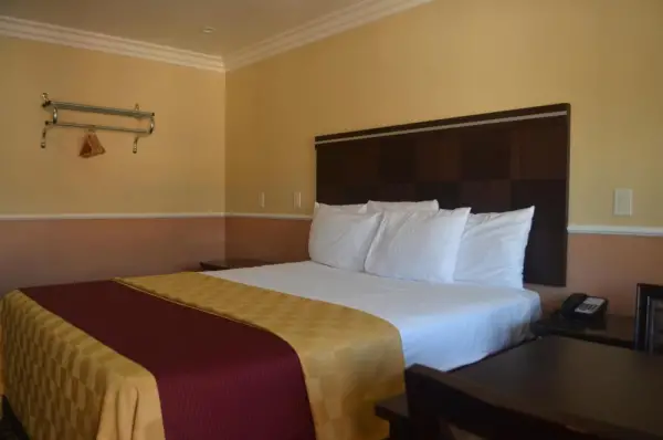 Galaxy Inn 6